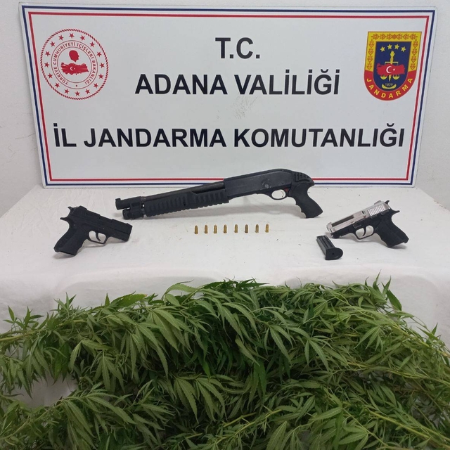 Adana'da 8 kilo 624 gram esrar ele geçirildi