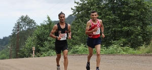 Trabzon'daki 8. Kervan Yolu Dağ Koşusu'na 130 sporcu katıldı