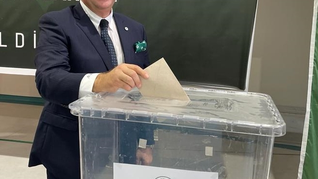 Giresunspor Kulübü Başkanlığına yeniden Nahid Ramazan Yamak seçildi