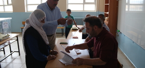 Bitlis'te 1357 nüfuslu köyün mahalle olması için halk oylaması yapıldı