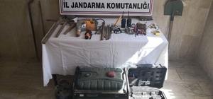 Bartın'da kaçak kazı yapan 5 kişi suçüstü yakalandı