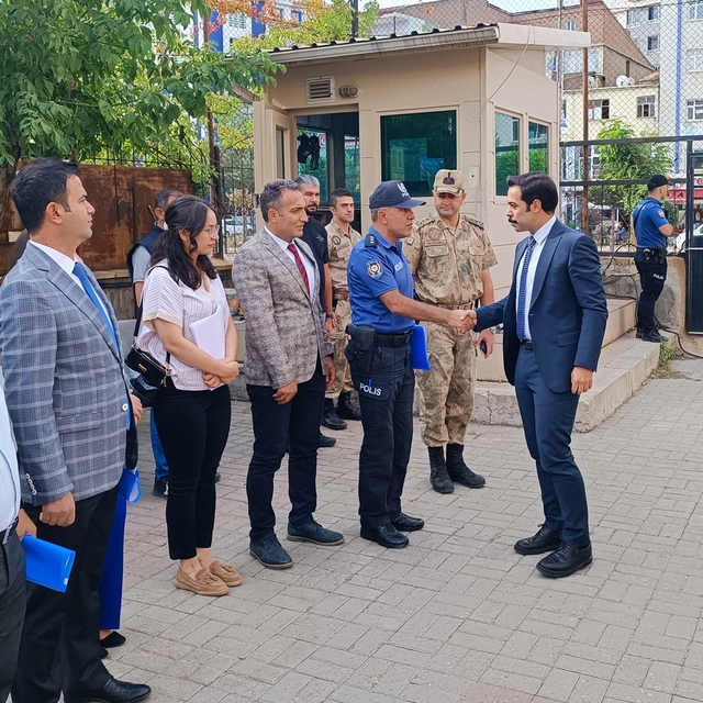 Güroymak Kaymakamı Uzun, görevine başladı