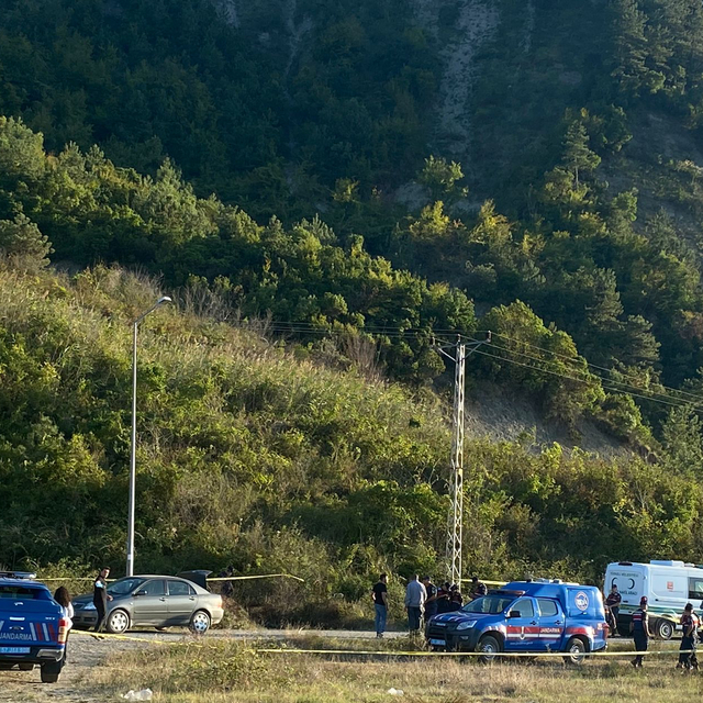 Sinop'ta yol kenarında erkek cesedi bulundu