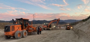 AK Parti'li Akbaşoğlu, Çankırı'da devam eden kara yolu projelerini inceledi