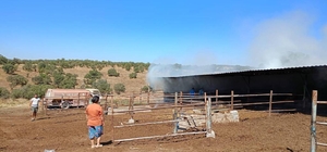Uşak'ta besihanede çıkan yangın söndürüldü