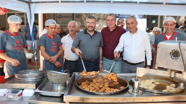 Merhum Başbakan Menderes ve dava arkadaşları için lokma hayrı yapıldı