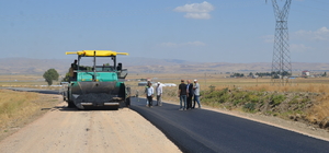 Karağaaçlı beldesinde kilitli parke taşı ve asfalt çalışması