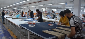 Bitlis'teki tekstil fabrikalarında 12 bin kişi istihdam ediliyor 