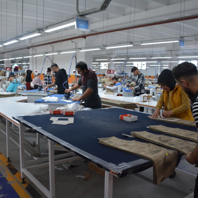 Bitlis'teki tekstil fabrikalarında 12 bin kişi istihdam ediliyor