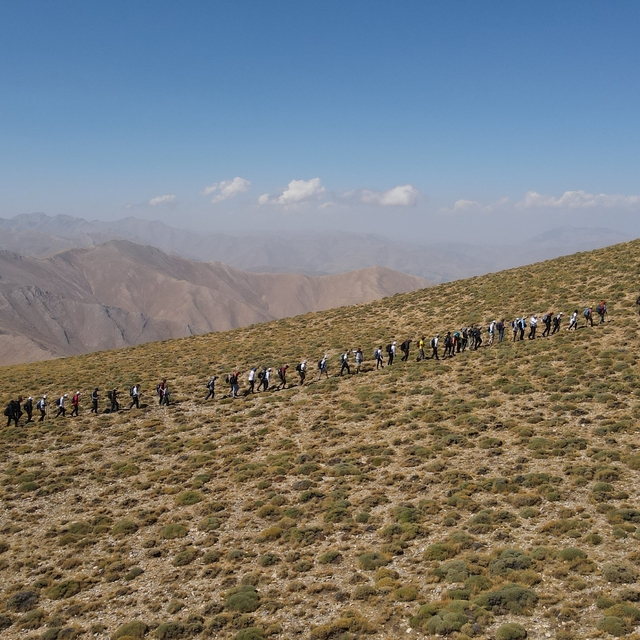 Doğaseverler, Van Gölü konusunda farkındalık oluşturmak için Artos Dağı'na...