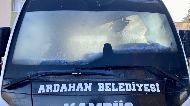 Ardahan'da Soğuk Hava Nedeniyle Sis, Kırağı Ve Buzlanma Oluştu ...