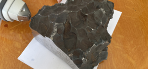 Ağrı'ya 42 yıl önce düşen gök taşı Fırat Üniversitesinde yeniden inceleniyor