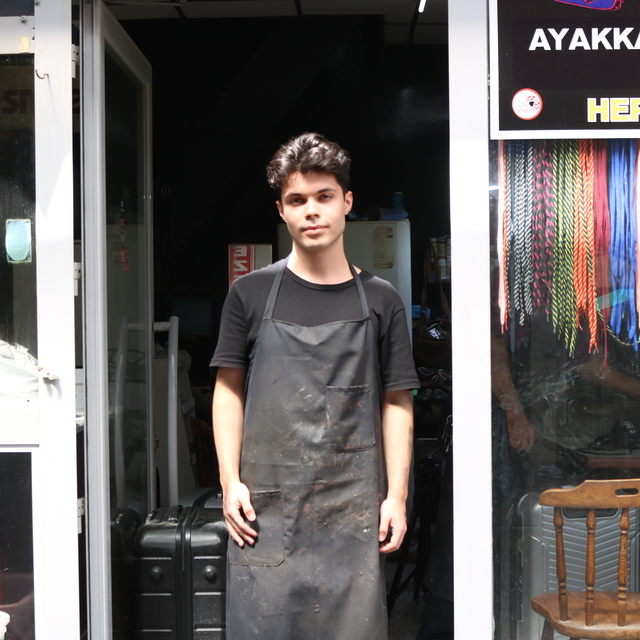 Ayakkabı tamircisi babasına yardım ederek YKS'ye hazırlanan genç, Cerrahpaş...