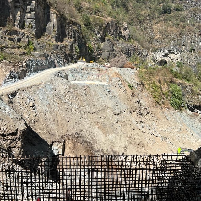 Ordu'da heyelan nedeniyle kapanan Karadeniz-Akdeniz yolunda çalışma başlatı...