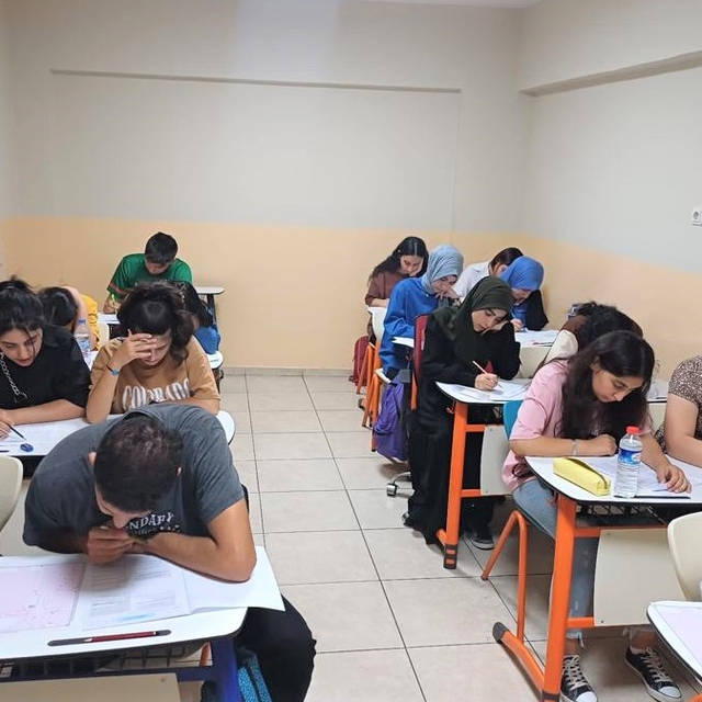 Diyarbakır'da 3 bin öğrenciye yönelik deneme sınavı yapıldı