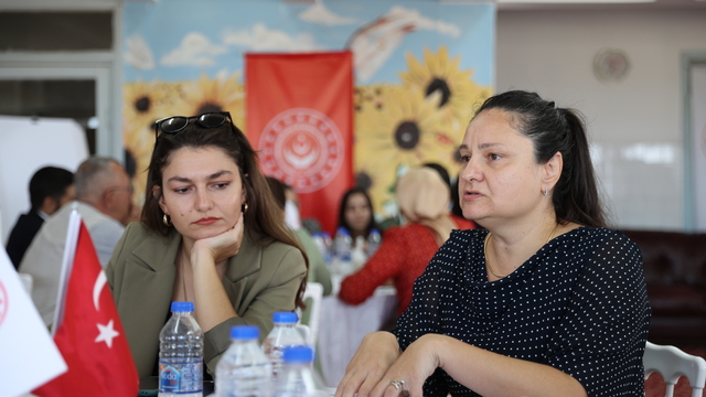 Edirne'de düzenlenen çalıştayda sosyal medyanın zararlarına dikkat çekildi