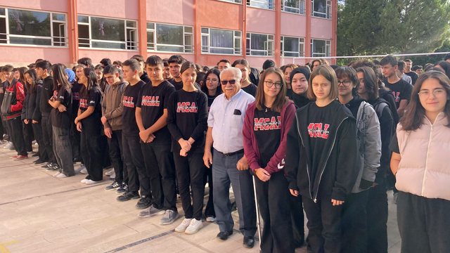 İş insanından YKS'de ilk 75'e girecek öğrencilere otomobil sözü