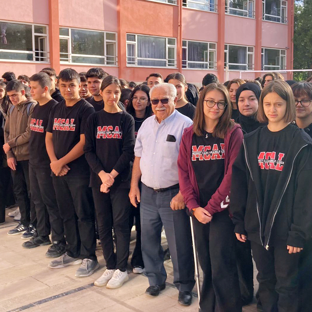 İş insanından YKS'de ilk 75'e girecek öğrencilere otomobil sözü