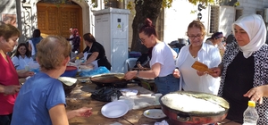 Alaplı'da ihtiyaç sahibi öğrenciler yararına kermes düzenlendi