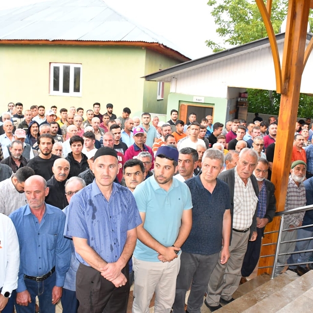 Mersin'de üzerine tomruk düşmesi sonucu ölen orman işçisinin cenazesi defne...