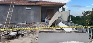 Malatya'da enkaz altında kalan bir kişi yaralandı