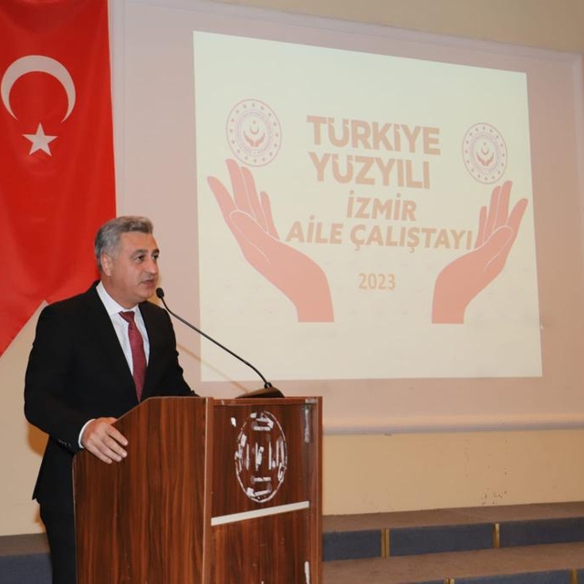 İzmir'de "Aile Çalıştayı" düzenlendi