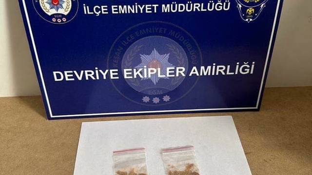 Edirne'de uyuşturucuyla yakalanan 2 şüpheli gözaltına alındı