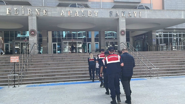 Edirne'de jandarmanın yakaladığı 8 FETÖ şüphelisi tutuklandı