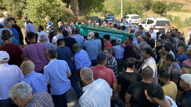 Motosiklet kaldırıma çarptı; liseliler Kerem ve İlker öldü (2)