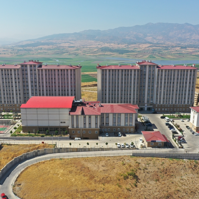 Depremlerin merkez üssü Kahramanmaraş'ta devlet yurtları yeni akademik yıla...