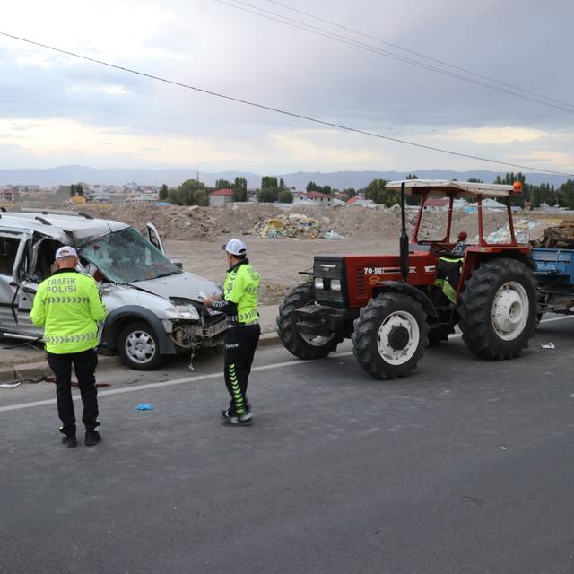 Ağrı'daki trafik kazasında ağır yaralanan kişi hastanede öldü