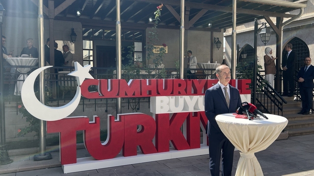 Yunus Emre Enstitüsünden "Cumhuriyetle Büyüyen Türkiye" sergisi