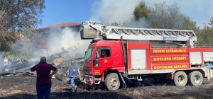 Mengen'de çıkan yangında samanlık kullanılamaz hale geldi