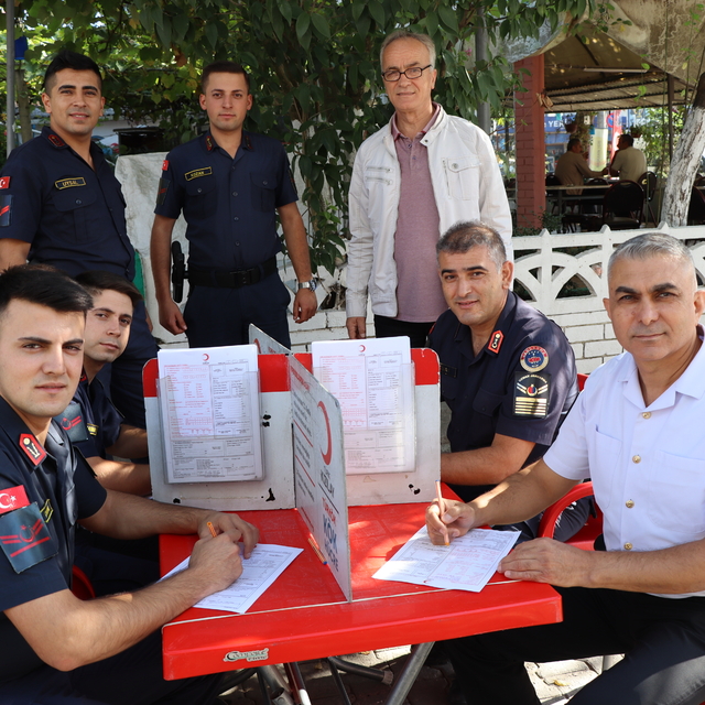 Söğütlü'de kan bağışı kampanyası düzenlendi