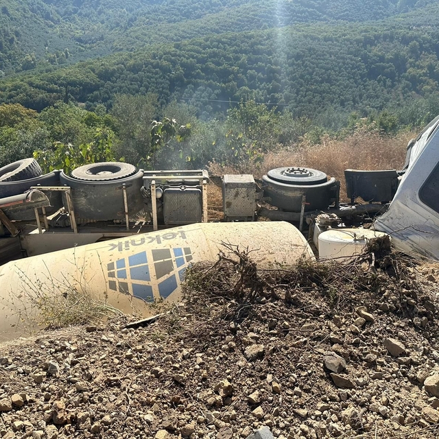 Bursa'da trafik kazasında beton mikserinin sürücüsü öldü