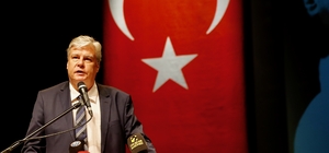 CHP genel başkanlığına adaylığını açıklayan Öymen, partisinin Eskişehir İl...