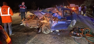 Nevşehir'de kamyon ile otomobilin çarpıştığı kazada 1 kişi öldü, 2 kişi yar...