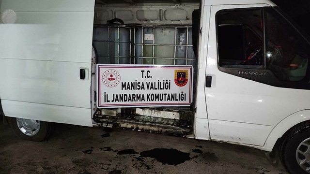 Manisa'da 5 bin 250 litre kaçak akaryakıt ele geçirildi