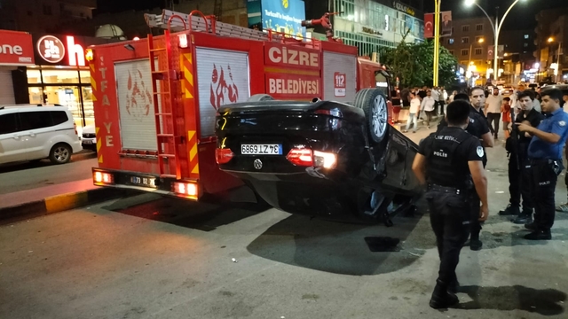 Şırnak'ta otomobil ile kamyonetin çarpışması sonucu 5 kişi yaralandı