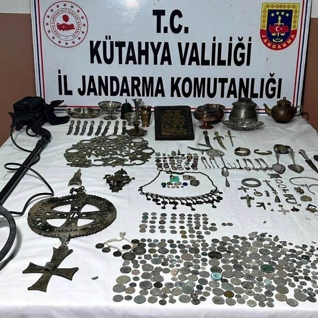 Kütahya'da 539 parça tarihi eser ele geçirildi