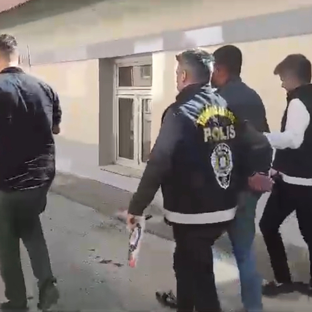 Tunceli'de kiralık ev ilanıyla kapora dolandırıcılığı yapan şüpheli tutukla...