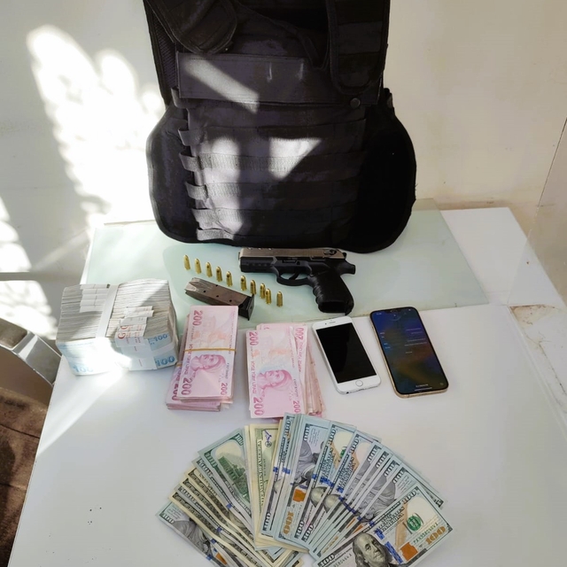 Bilecik merkezli dolandırıcılık operasyonunda aranan zanlı İstanbul'da yaka...