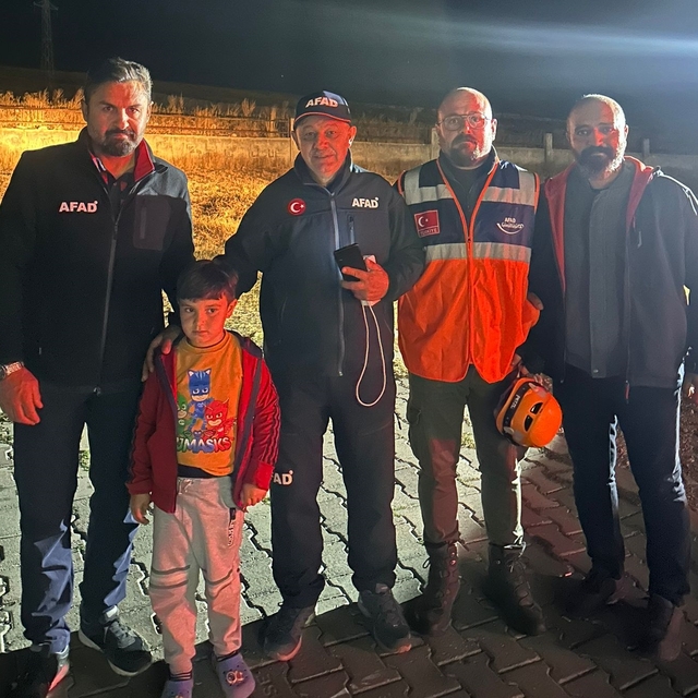 Kars'ta kaybolan 6 yaşındaki çocuk jandarma ekiplerince bulundu