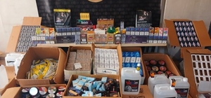 İzmir'deki kaçakçılık operasyonlarında 17 şüpheli yakalandı