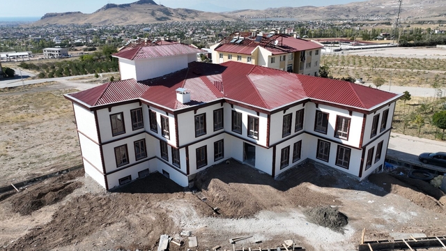 Van'da inşa edilen Bostaniçi Yaşam Merkezi'nde sona yaklaşıldı