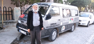 "Elmacı Dede" Suriye'deki çocuklara kırtasiye malzemelerini ulaştırmak için...