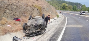 Kastamonu'da devrilen otomobildeki 3 kişi yaralandı