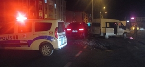 Erzurum’da ticari araç ile minibüsün çarpıştığı kazada 4 kişi yaralandı