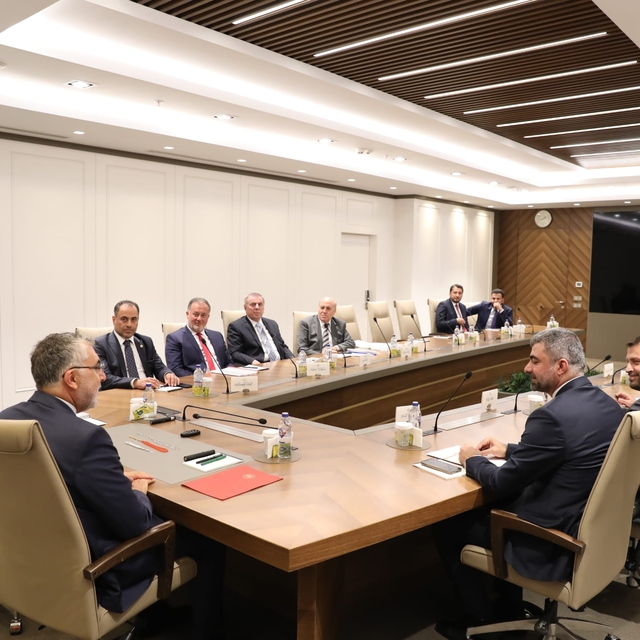 AK Parti Mardin heyeti Ankara'da ziyaretlerde bulundu