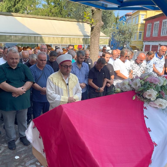Oyuncu Seda Fettahoğlu'nun cenazesi memleketi Giresun'da toprağa verildi